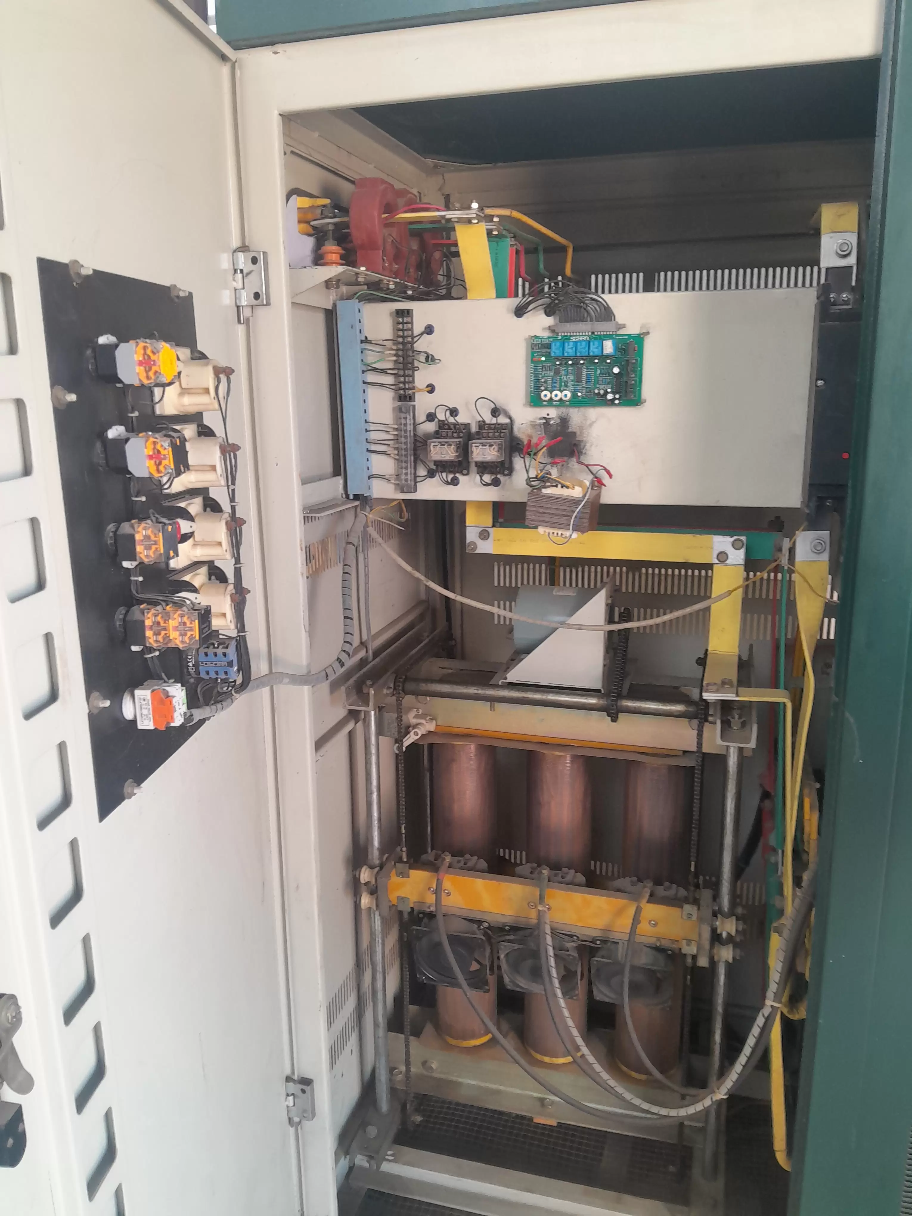 Heavy Duty Voltage Stabilizer