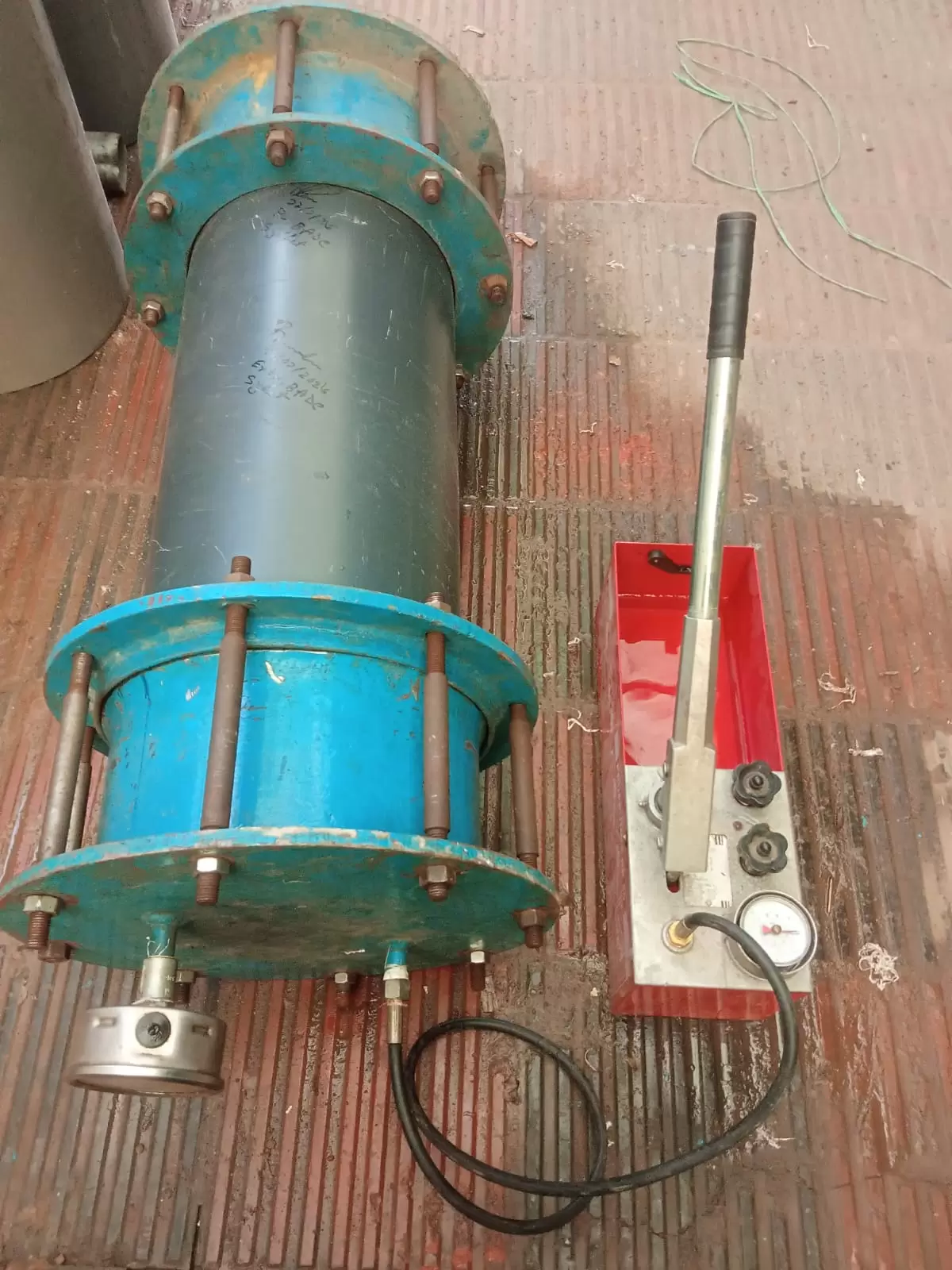 Short Term Hydrostatic Pressure Test of uPVC Pipe