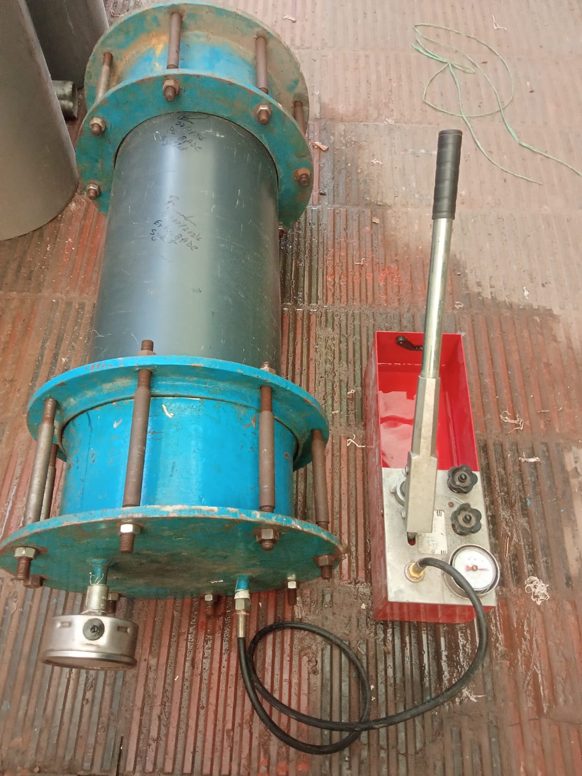 Short Term Hydrostatic Pressure Test of uPVC Pipe